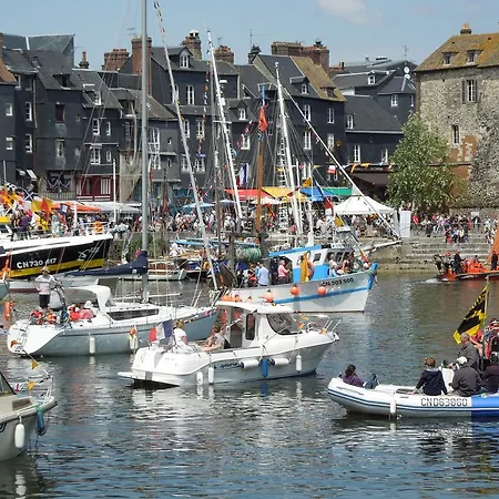 Apartment Du Port De Honfleur